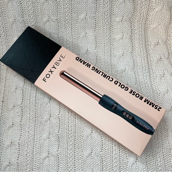 FoxyBae Rose Gold Single Barrel Curling Iron - 25mm - Picture 2 of 5